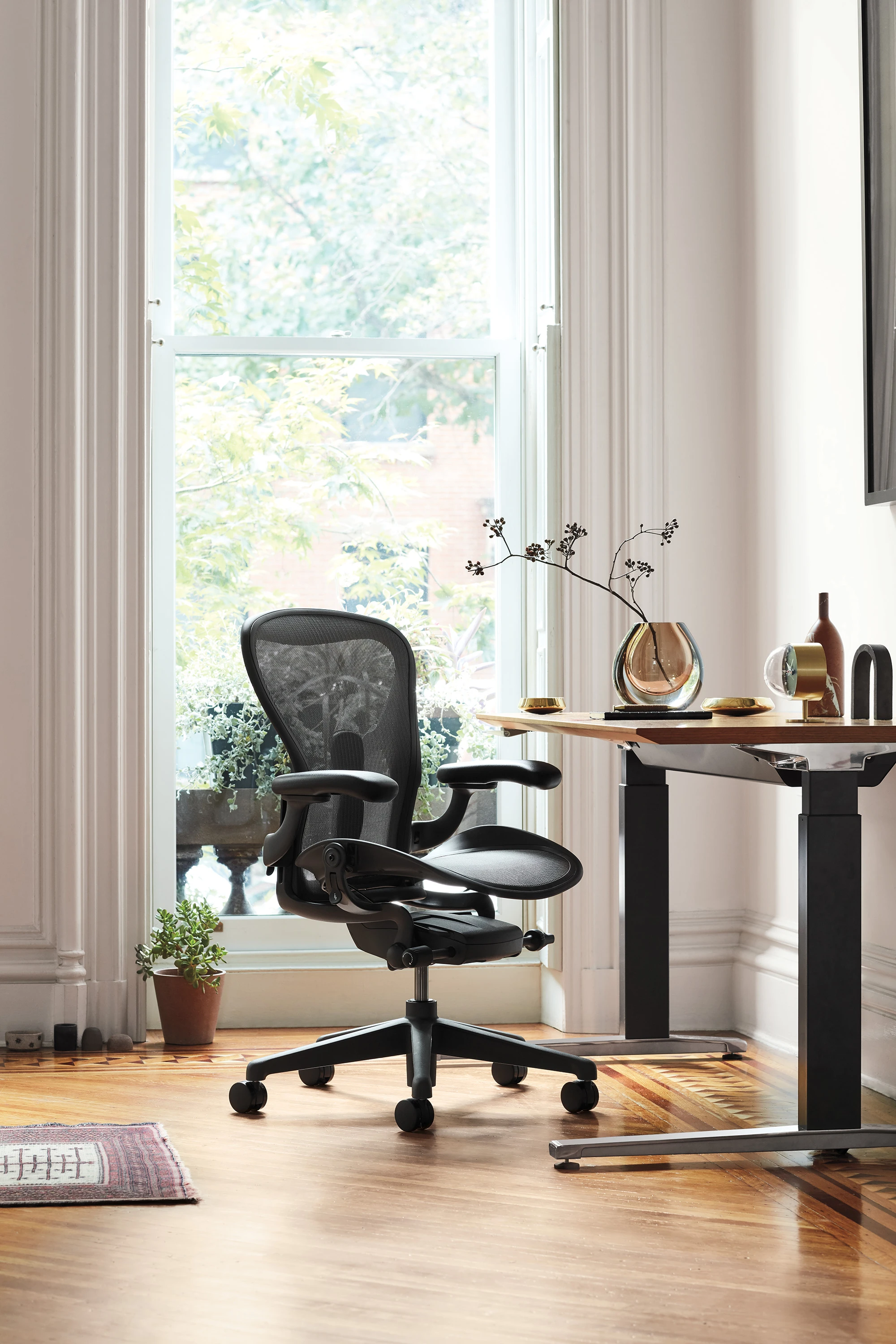 Fauteuil Herman Miller AERON Remastered – Graphite – Taille au choix