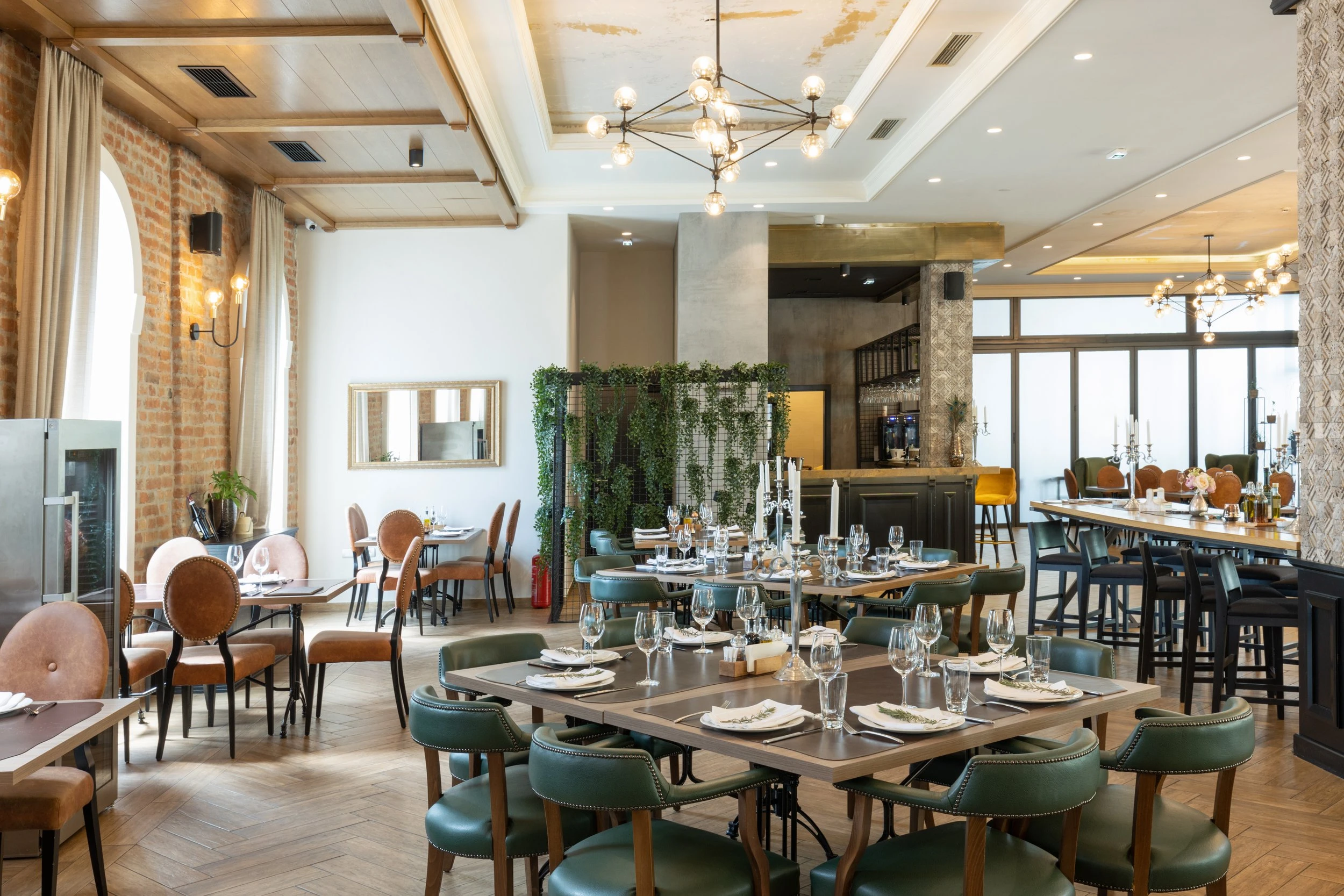 Mobilier pour hôtels & restaurants – Design, confort & durabilité avec Cognet Agencement