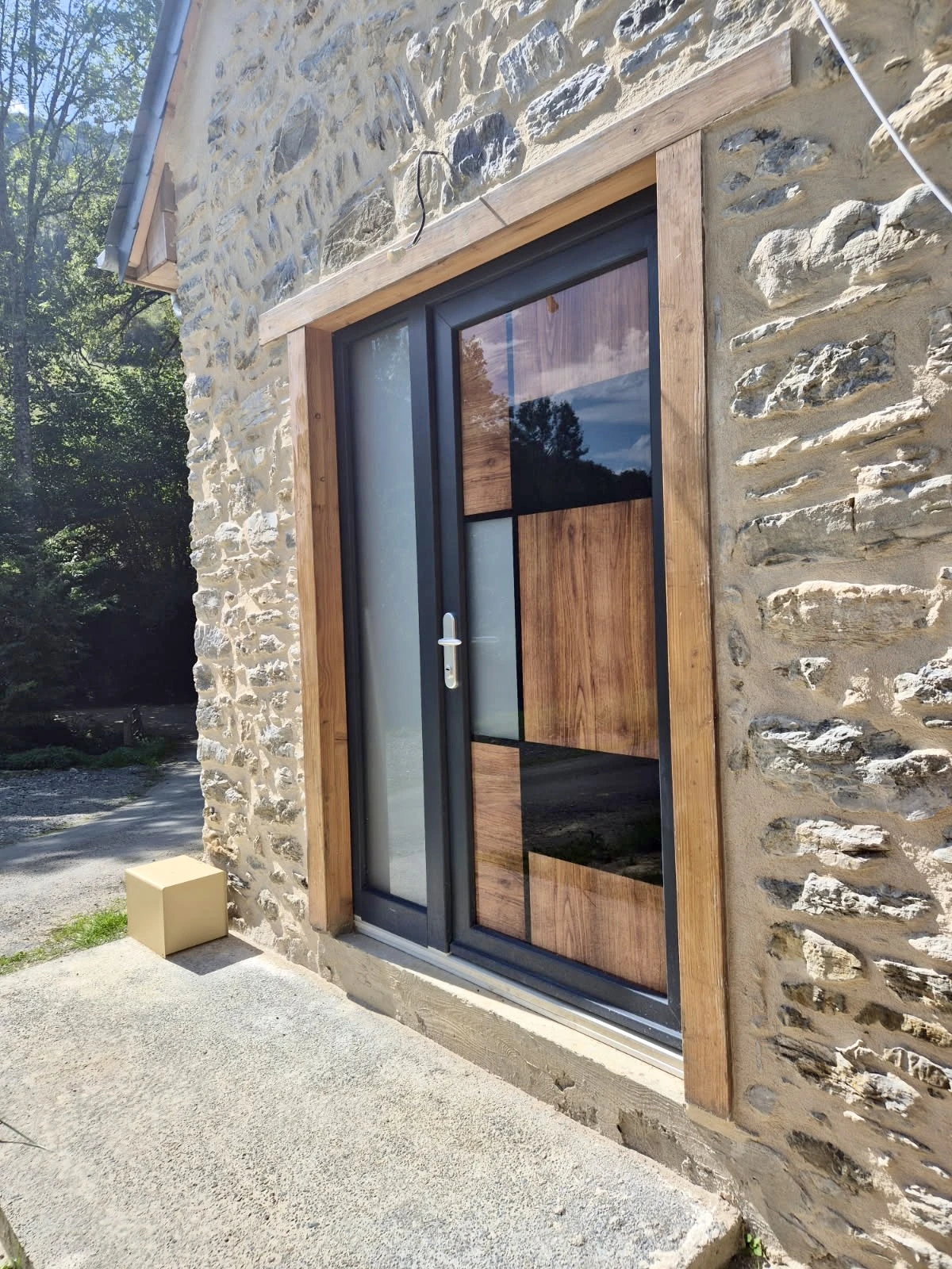 Porte PVC avec panneau verrier