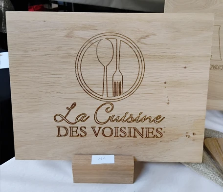 Des plateaux à servir en chêne (300 x 200 mm)