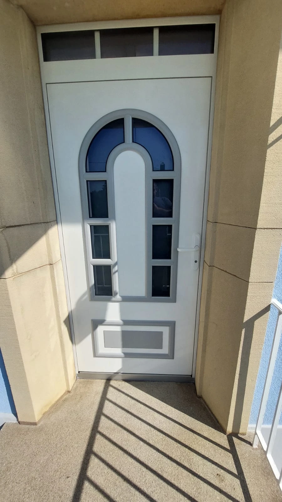 Porte d'entrée en Aluminium Kompotherm