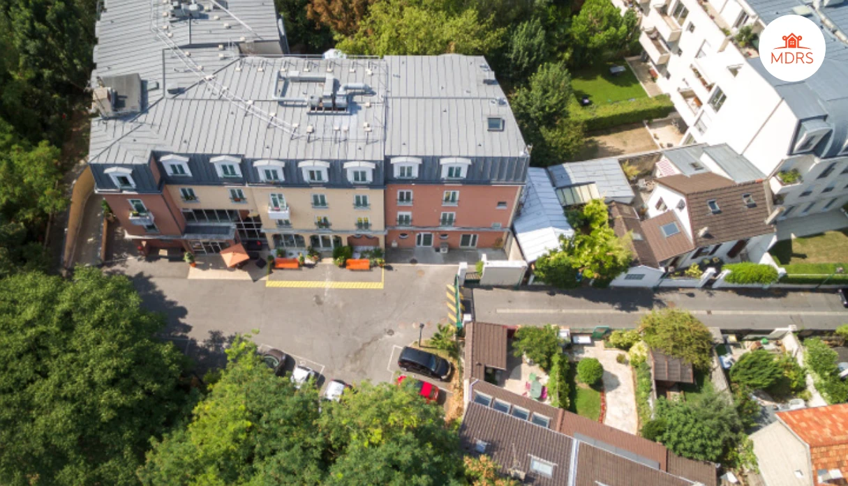 Investissement en chambre médicalisée en EHPAD au loyer de 876 € garanti net d'impôt pour la retraite complémentaire.