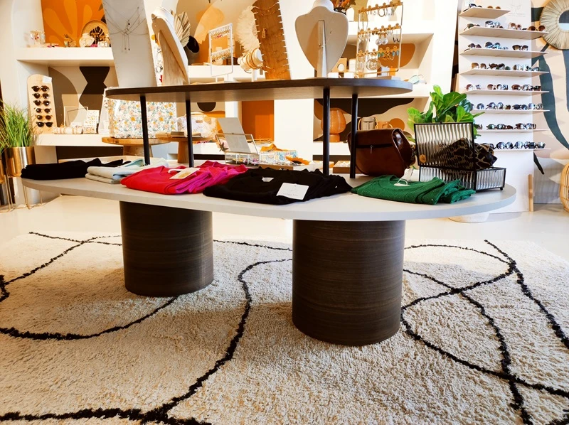 Aménagement magasin vêtement et accessoires