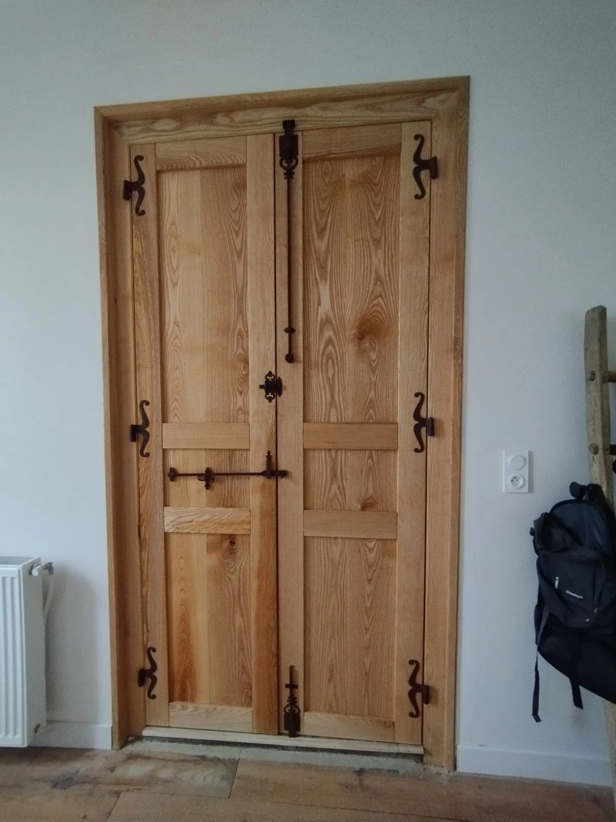 Porte intérieure en bois massif