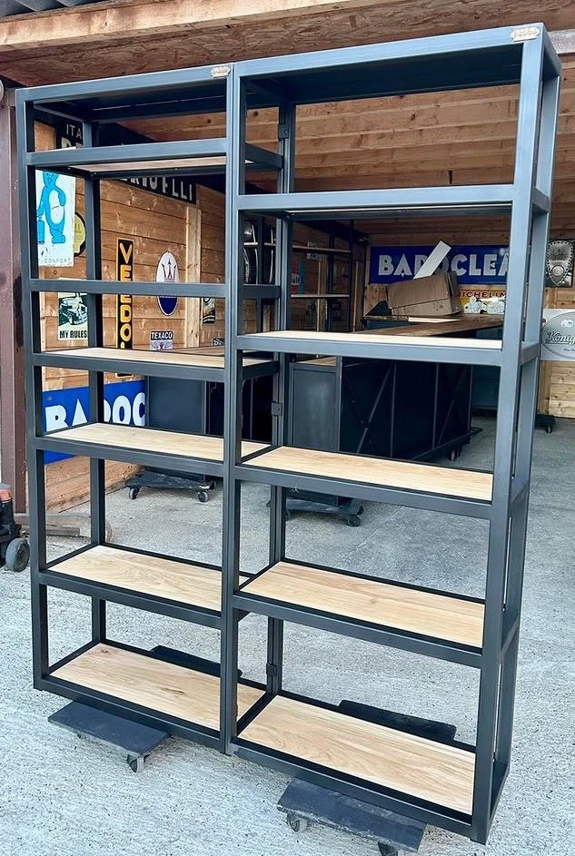 Mobilier Acier & Bois – L’alliance du style et de la durabilité