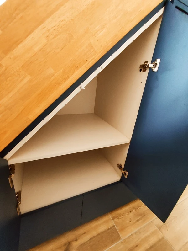 rangement sous escalier