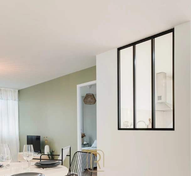 Installation de verrière d'intérieur