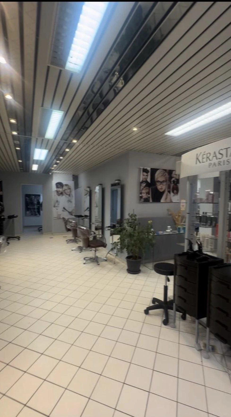 Rénovation complète d’un salon de coiffure