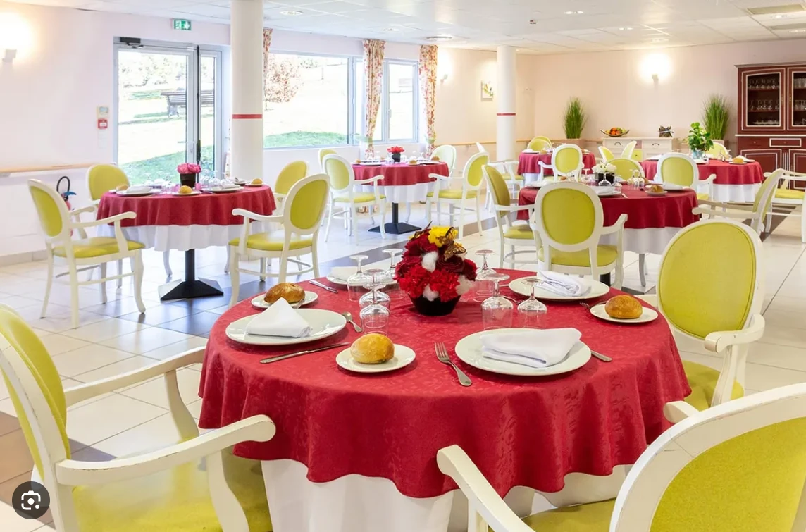 Investissement en chambre médicalisée en EHPAD au loyer de 708 € garanti net d'impôt pour la retraite complémentaire.