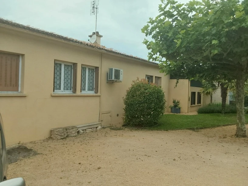 Isolation des murs par l'extérieur en polystyrène