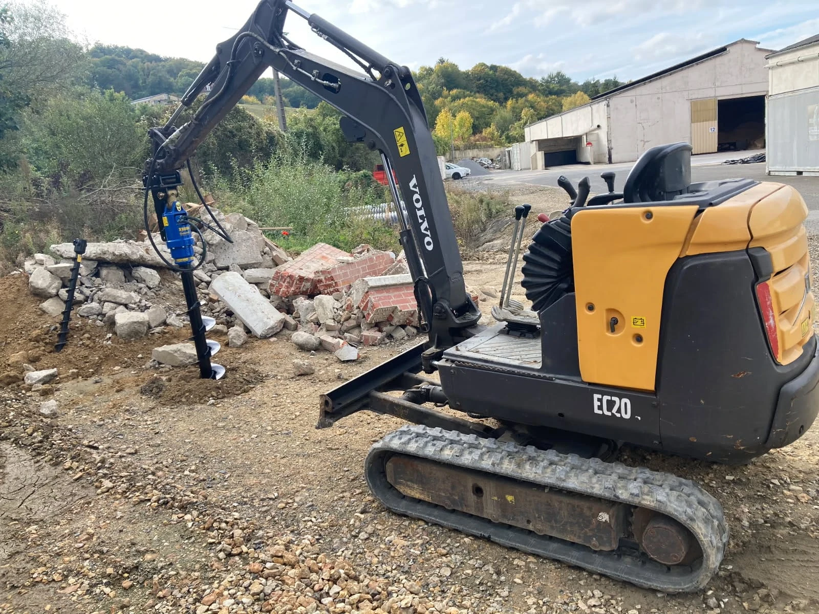 Location de Tarière sur Grue 2 Tonnes avec Chauffeur