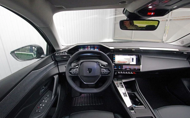 Peugeot 308 III PHEV 225 E-EAT8 GT