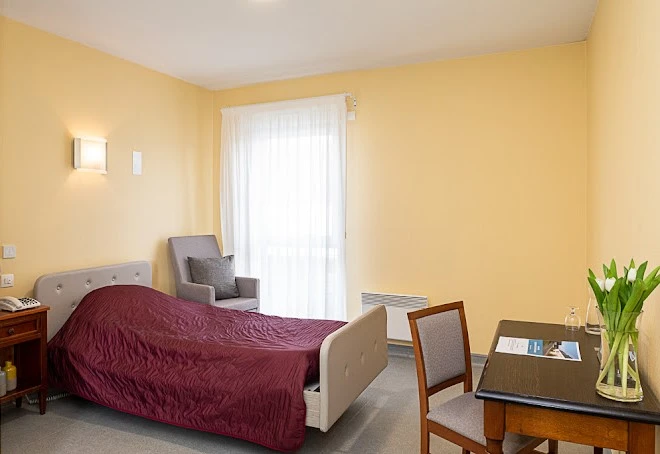 Investissement en chambre médicalisée en EHPAD au loyer de 503 € garanti net d'impôt pour la retraite complémentaire.