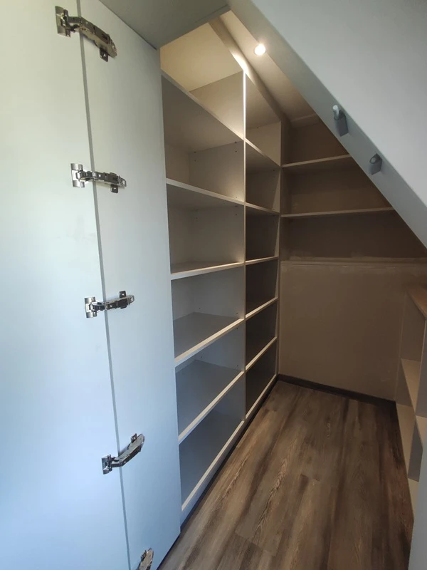 Dressing sur mesure sous rampant