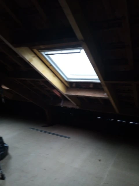 Installation et remplacement de fenêtres de toit Velux dans l’Aisne – couvreur expérimenté