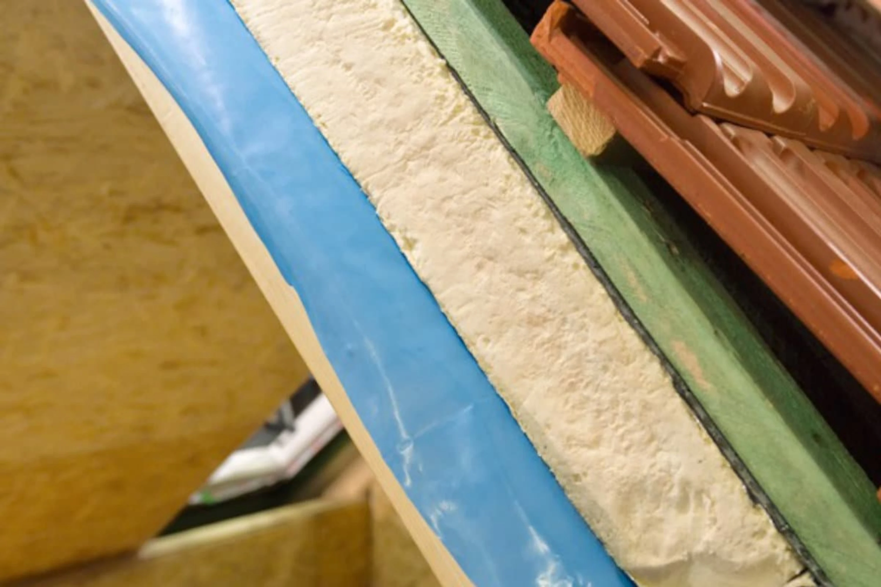 Isolation de toiture par sarking dans l’Aisne – couvreur expérimenté