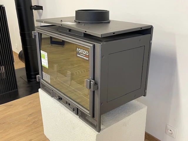 Insert T6 avec la pose de l'appareil par nos soin après visite technique et devis complémentaire pour la main d'oeuvre, hotte et tubage, secteur LURE VESOUL BELFORT MONTBELIARD.