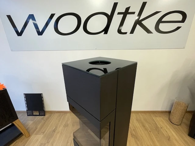 Poêle à bois Wodtke Stage F9 avec la pose de l'appareil par nos soin après visite technique et devis complémentaire pour la main d'oeuvre et tubage, secteur LURE VESOUL BELFORT MONTBELIARD.