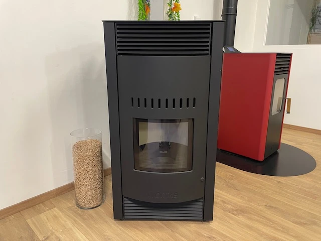 Poêle à Granulés Wodtke Topline New Motion avec thermostat avec la pose de l'appareil par nos soin après visite technique et devis complémentaire pour la main d'oeuvre et tubage, secteur LURE