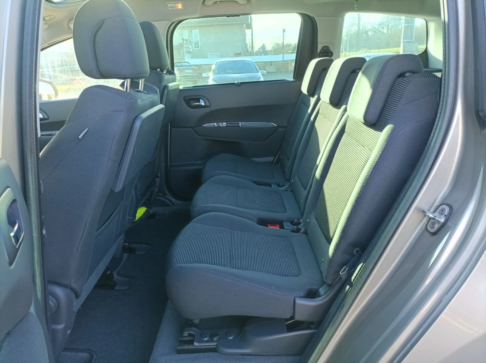 Peugeot 5008 1.6 HDI 112CH ACTIVE TOIT PANORAMIQUE