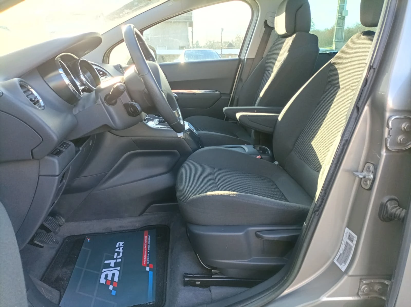 Peugeot 5008 1.6 HDI 112CH ACTIVE TOIT PANORAMIQUE