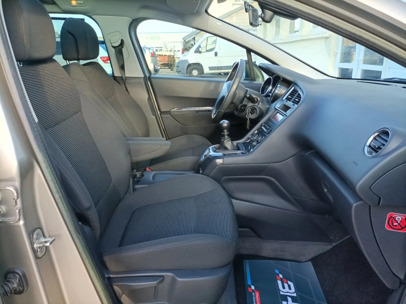 Peugeot 5008 1.6 HDI 112CH ACTIVE TOIT PANORAMIQUE