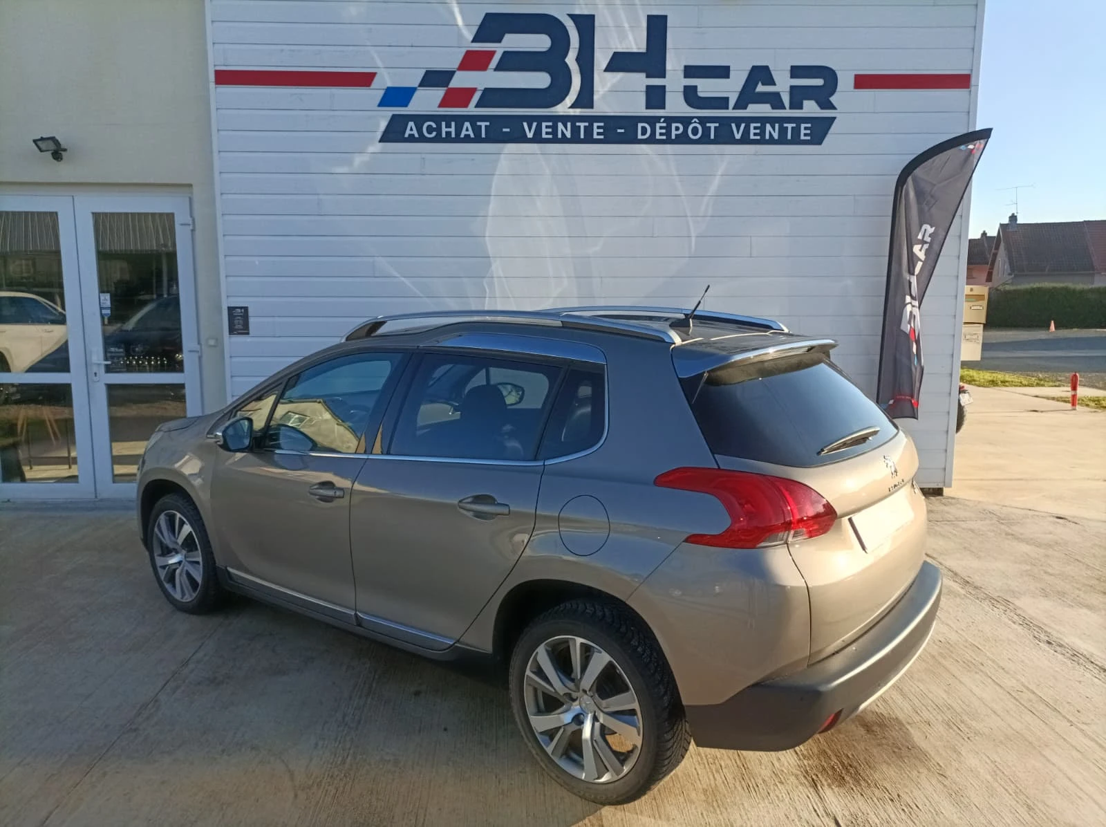 Peugeot 2008 1.6 E-HDI 92CH FELINE CUIVRE