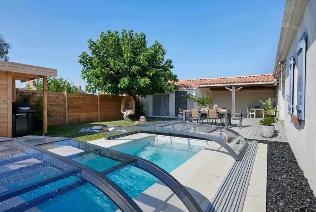 Abris de piscine Gustave Rideau – confort, sécurité et extension de baignade toute l’année