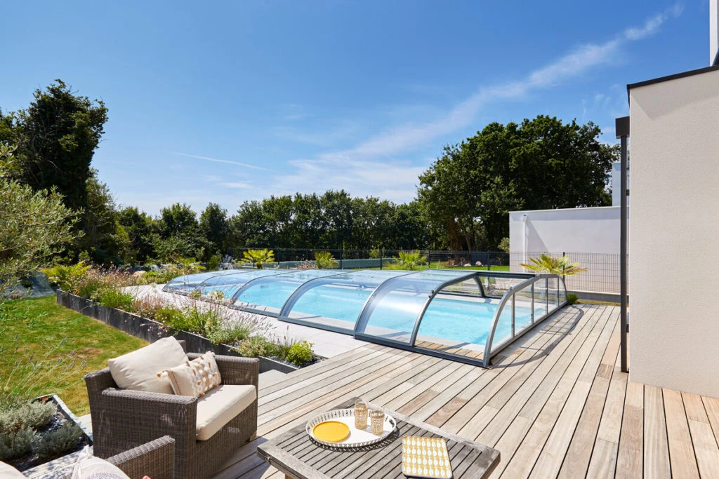 Abris de piscine Gustave Rideau – confort, sécurité et extension de baignade toute l’année