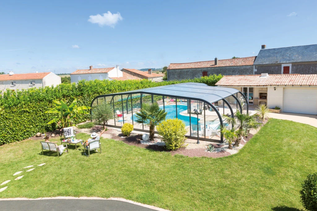 Abris de piscine Gustave Rideau – confort, sécurité et extension de baignade toute l’année