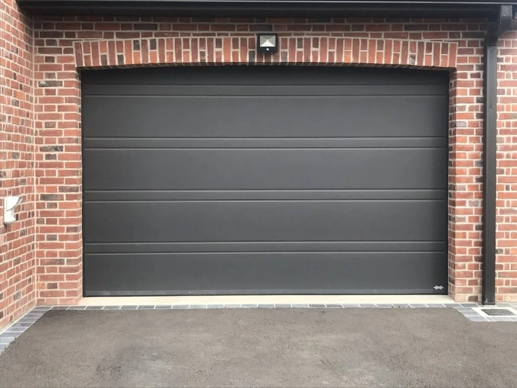 Portes de garage SDA – performance, design et sur-mesure pour votre habitat