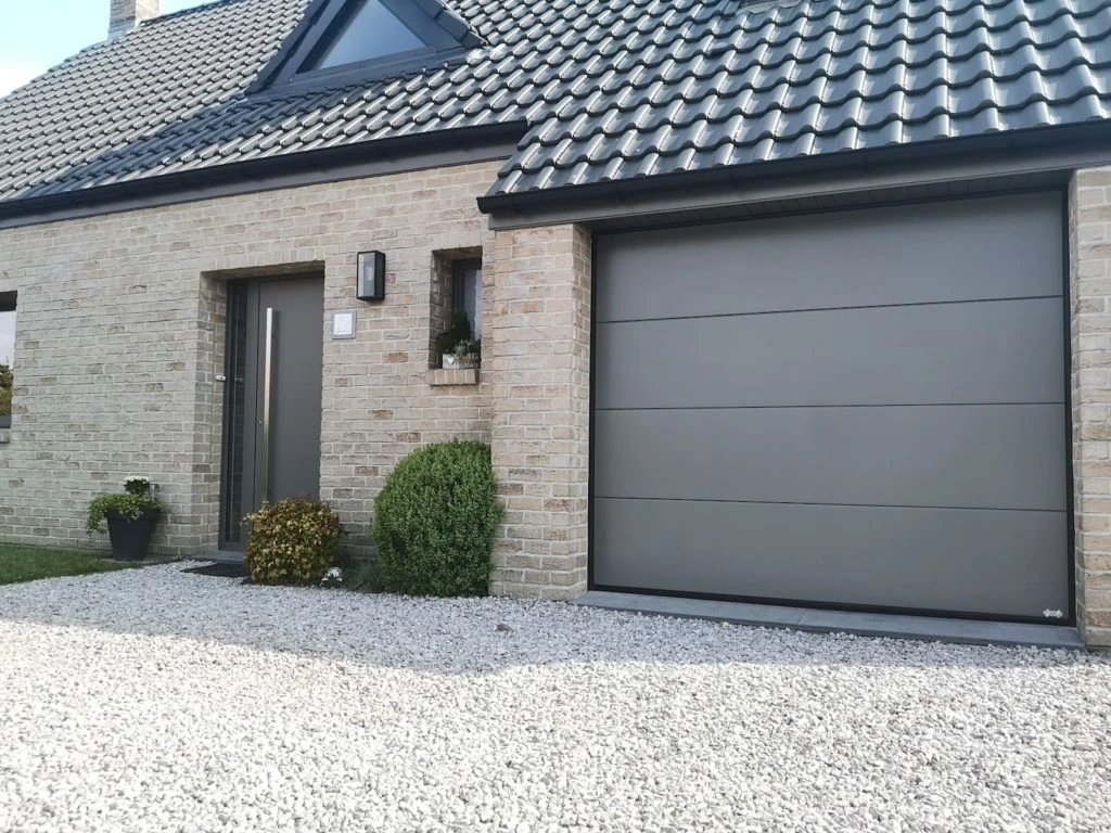 Portes de garage SDA – performance, design et sur-mesure pour votre habitat