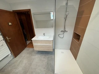 Salle de bain clé en main