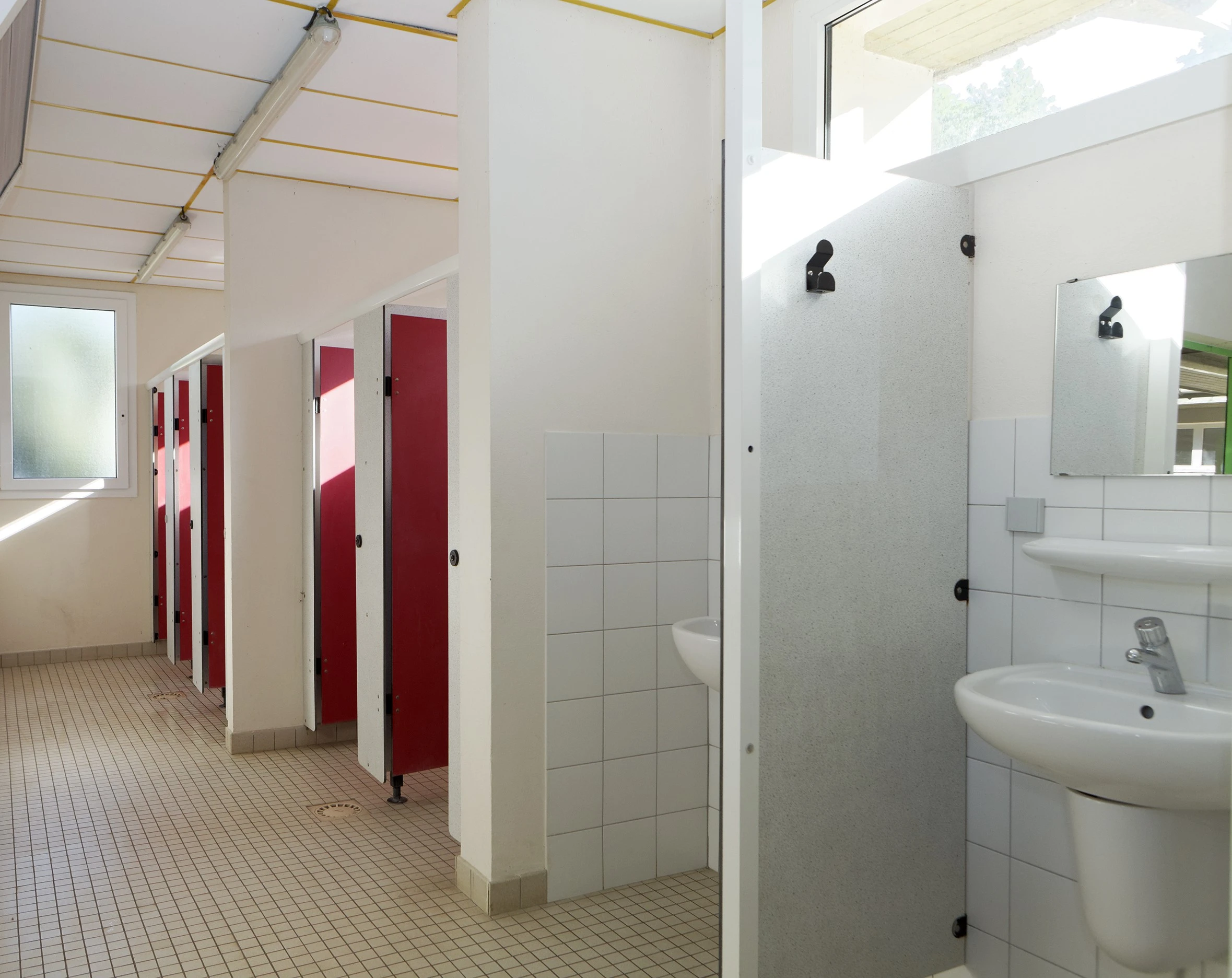 Camping avec des sanitaires propres