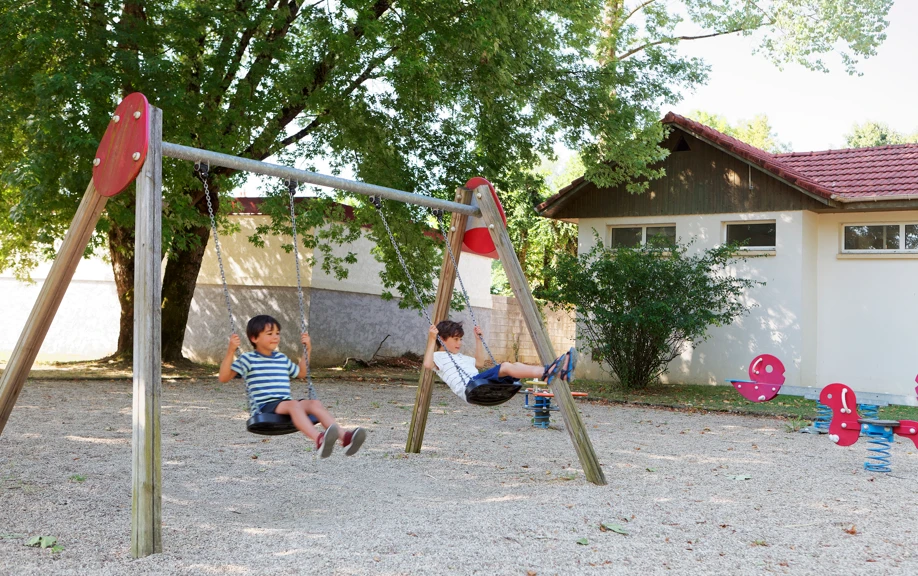 Camping avec aire de jeux