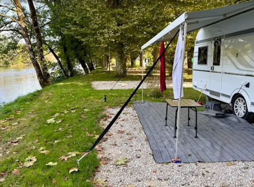 Emplacement sans électricité pour caravane