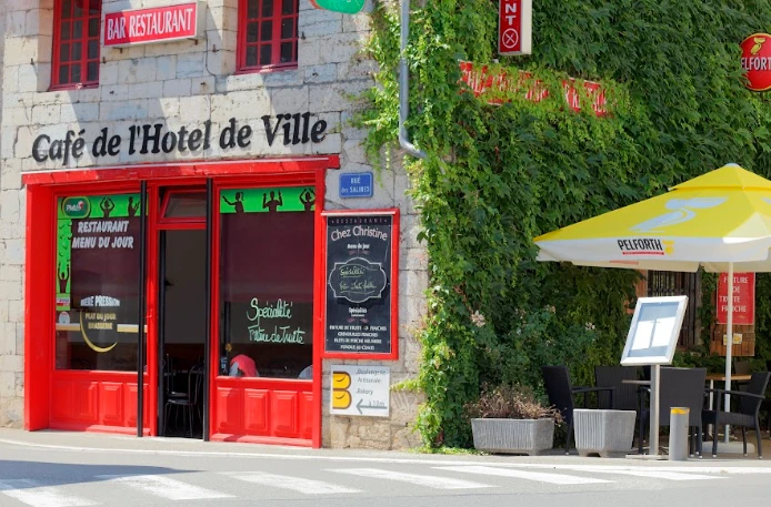 Camping proche d'un café