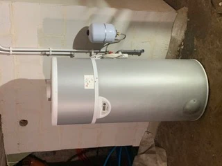 Travaux de plomberie et remplacement de chauffe-eau