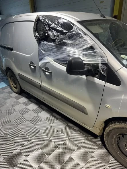 Remplacement de lunette arrière et vitres latérales