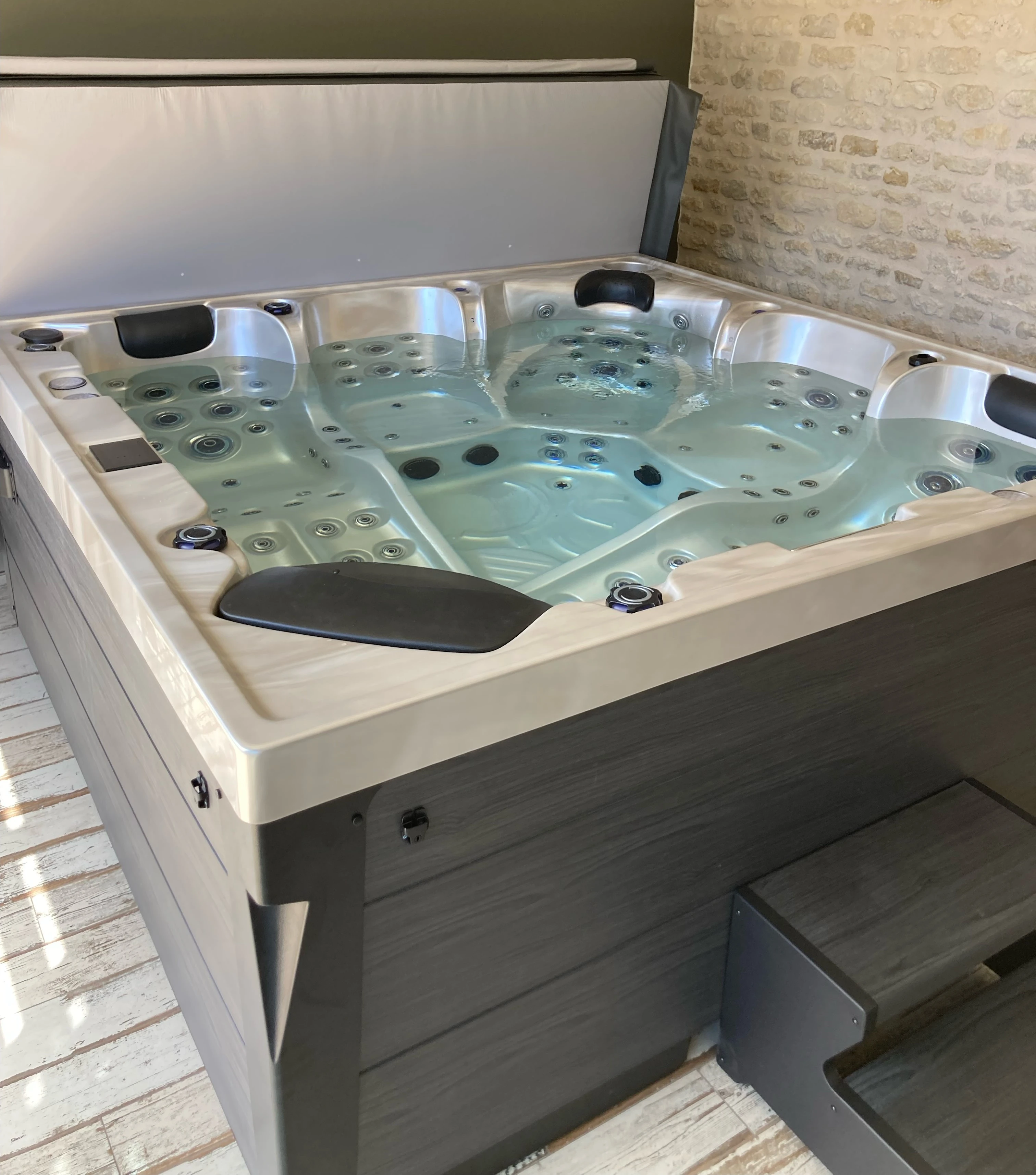 Spa BAHAMAS 5 places