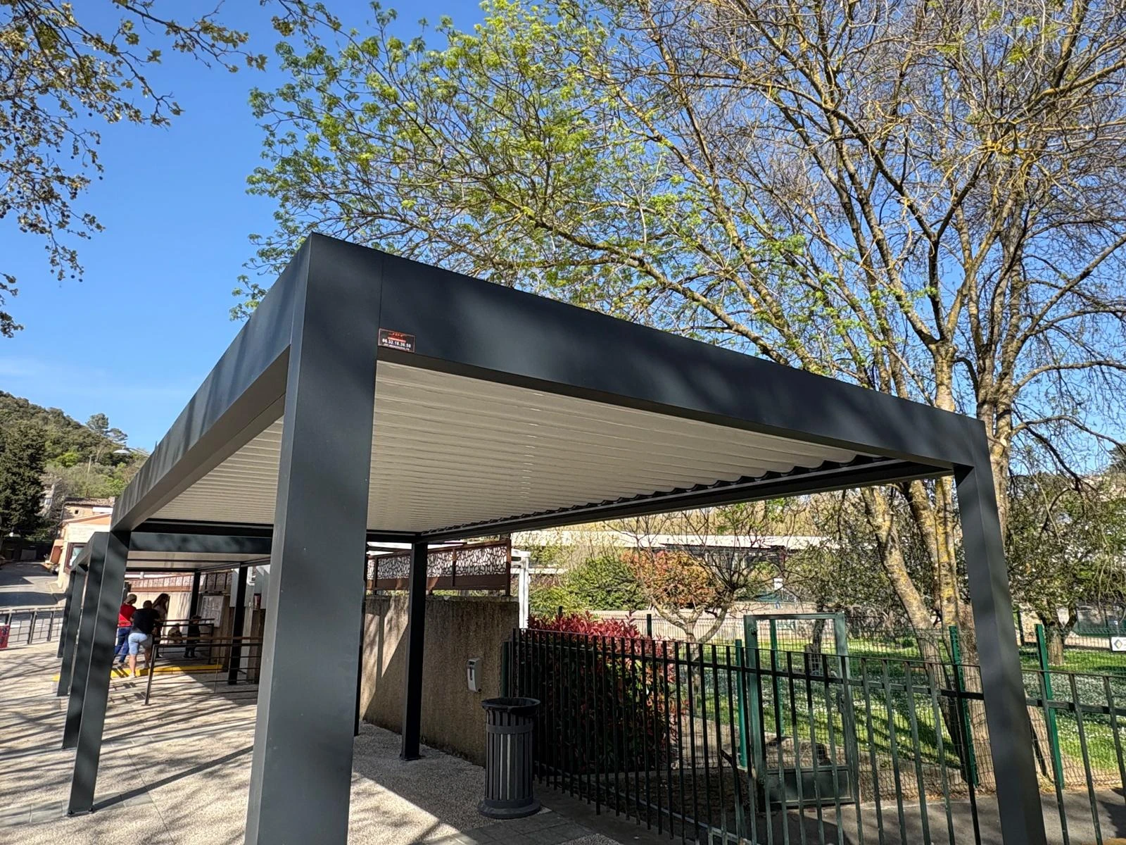 Pergola bio-climatique 3.00 m x 5.00 m