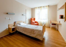 Investissement en chambre médicalisée en EHPAD au loyer de 638 € garanti net d'impôt pour la retraite complémentaire.