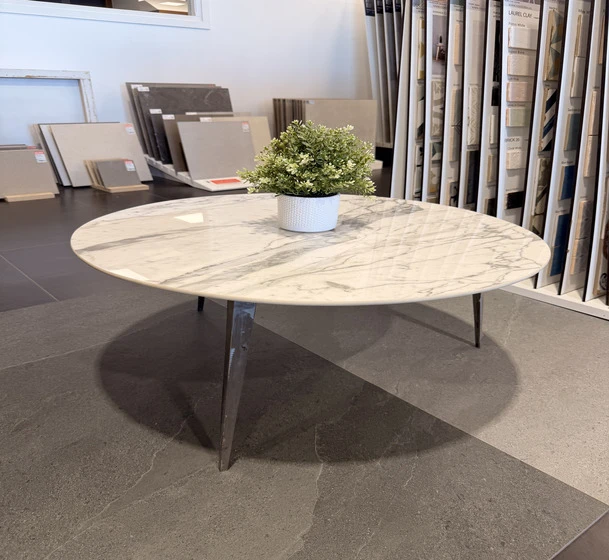 Table basse en marbre blanc – Design élégant et intemporel