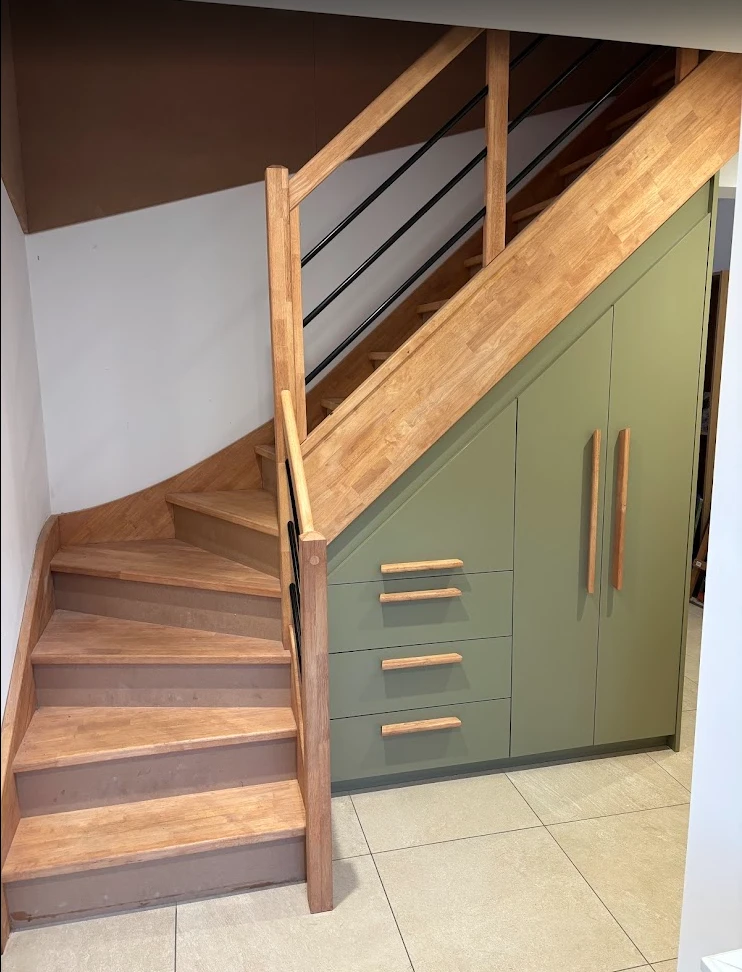 Aménagement sous escalier