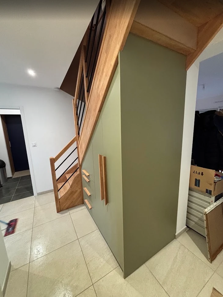 Aménagement sous escalier