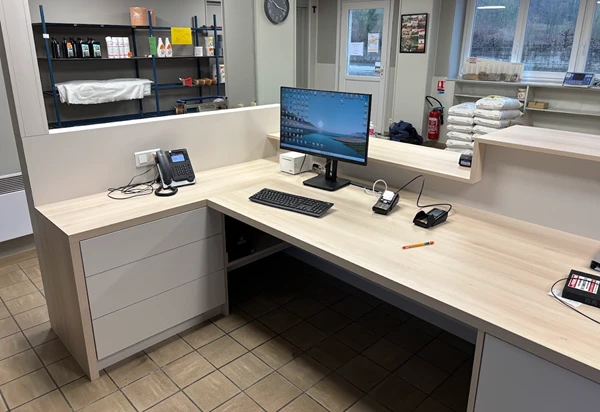 Comptoir bureau professionnel