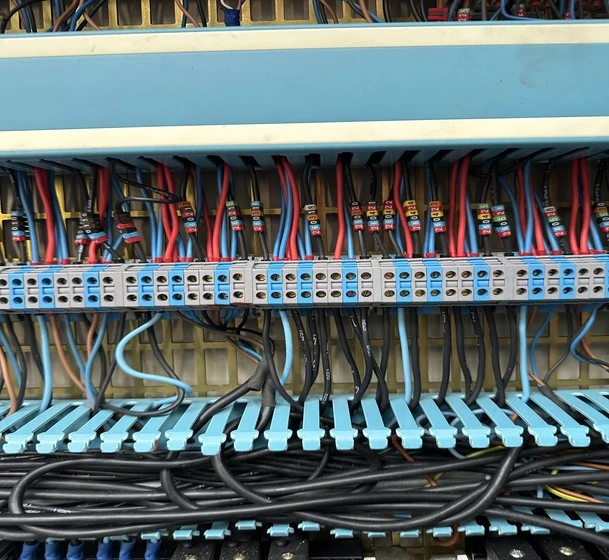 SLES : votre expert en électricité tertiaire ⚡