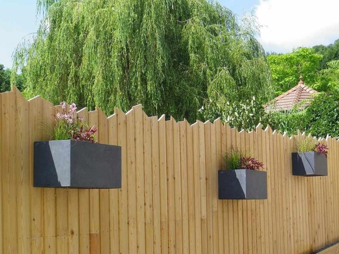 🌿 Installation de claustras – Brise-vue & aménagement extérieur