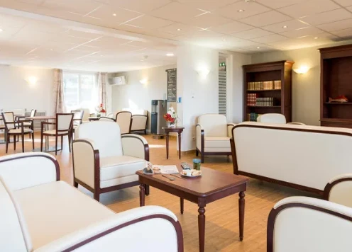 Investissement en chambre médicalisée en EHPAD au loyer de 572 € garanti net d'impôt pour la retraite complémentaire.