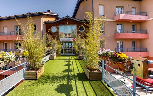 Investissement en chambre médicalisée en EHPAD au loyer de 572 € garanti net d'impôt pour la retraite complémentaire.